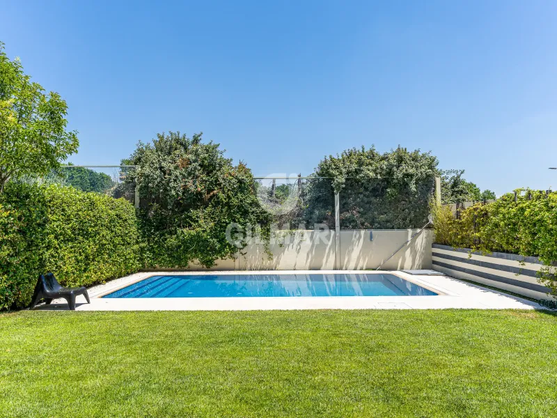 Semi-detached house in Aravaca - Madrid