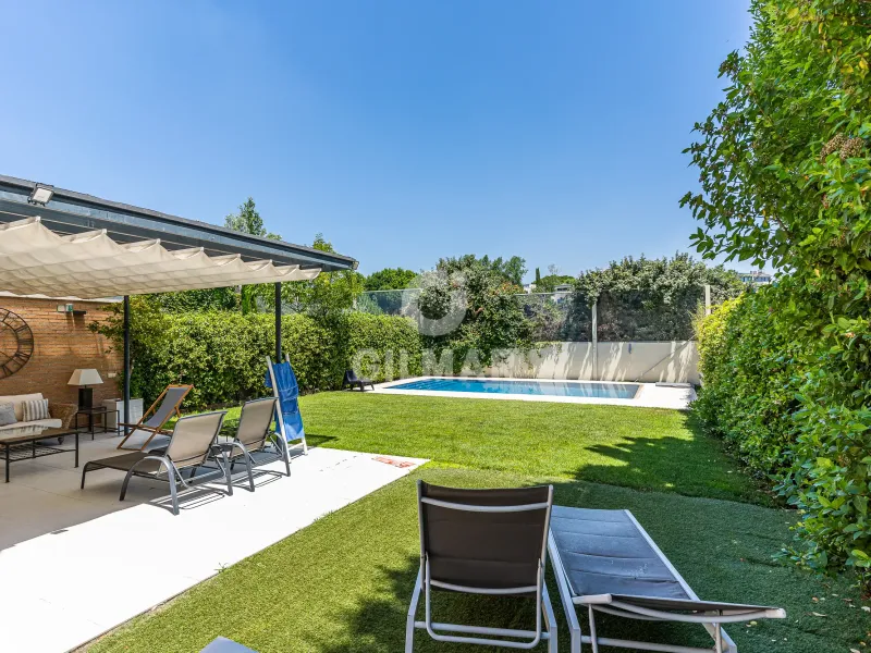 Semi-detached house in Aravaca - Madrid
