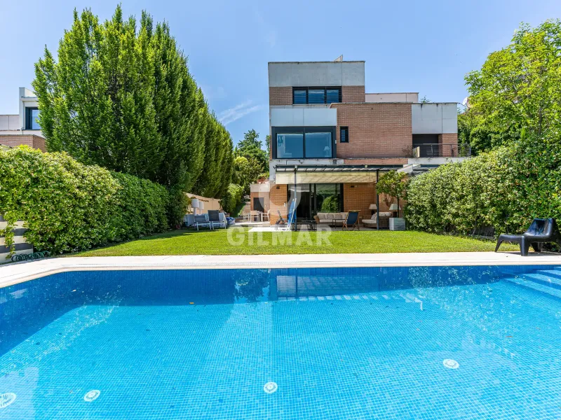 Semi-detached house in Aravaca - Madrid