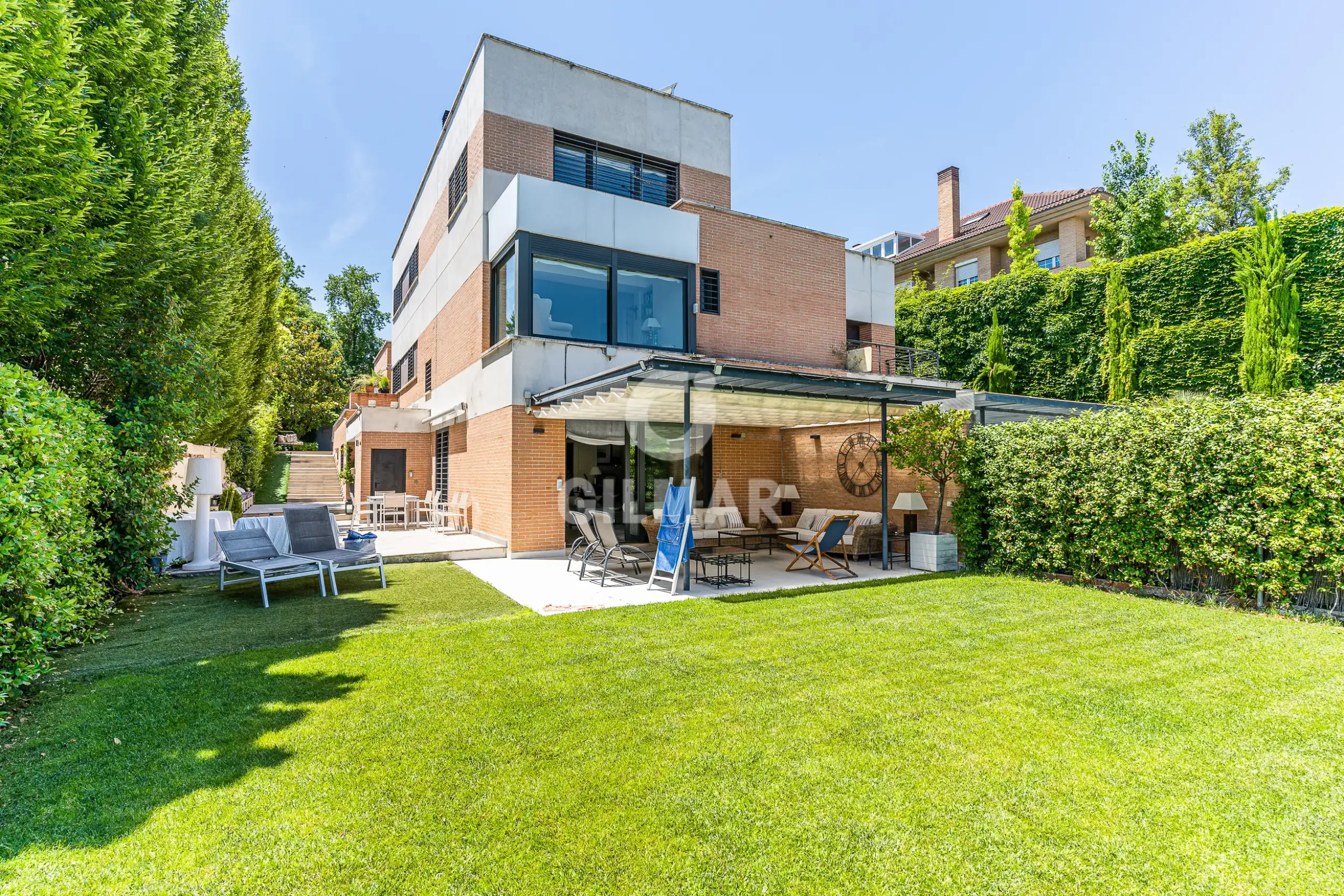 Semi-detached house in Aravaca - Madrid