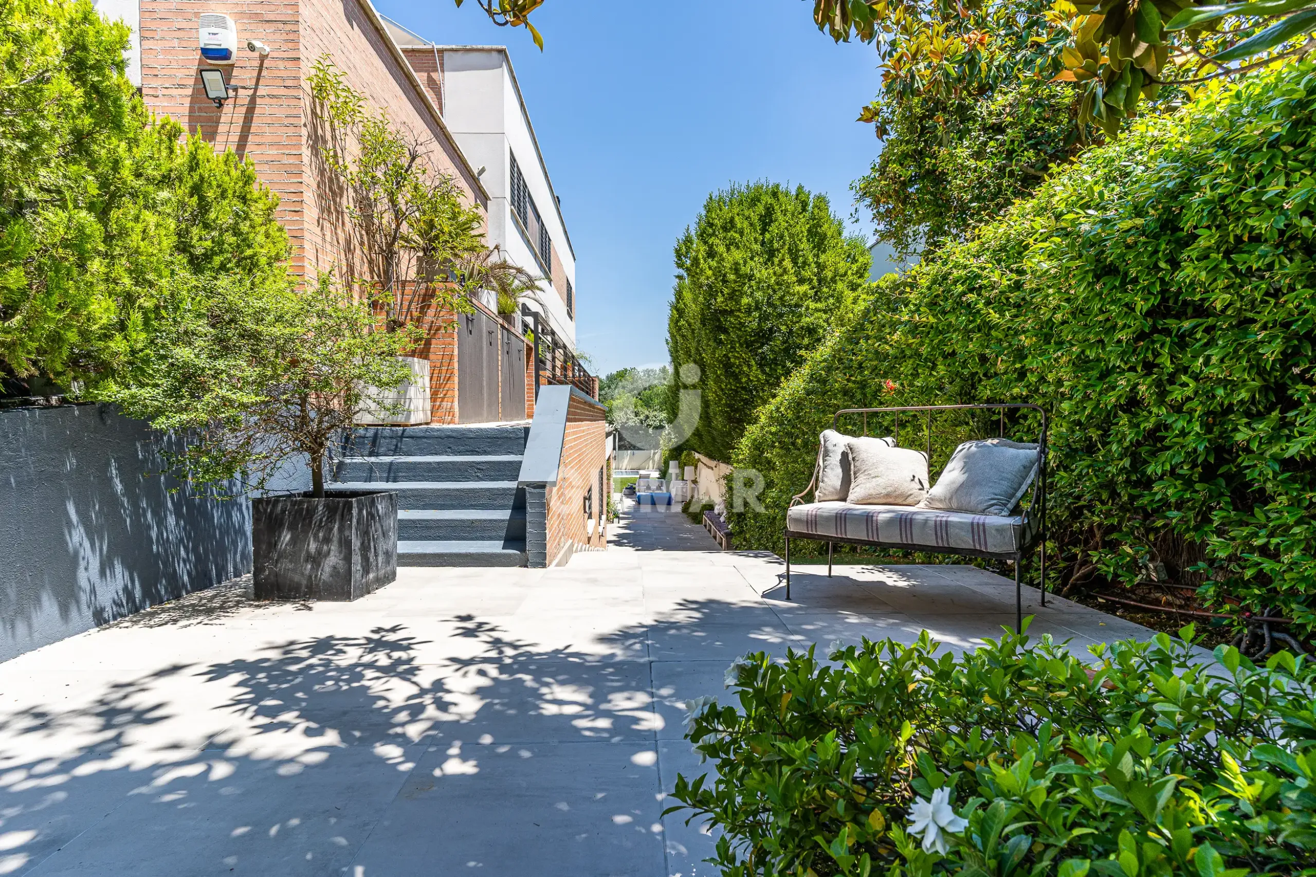 Semi-detached house in Aravaca - Madrid