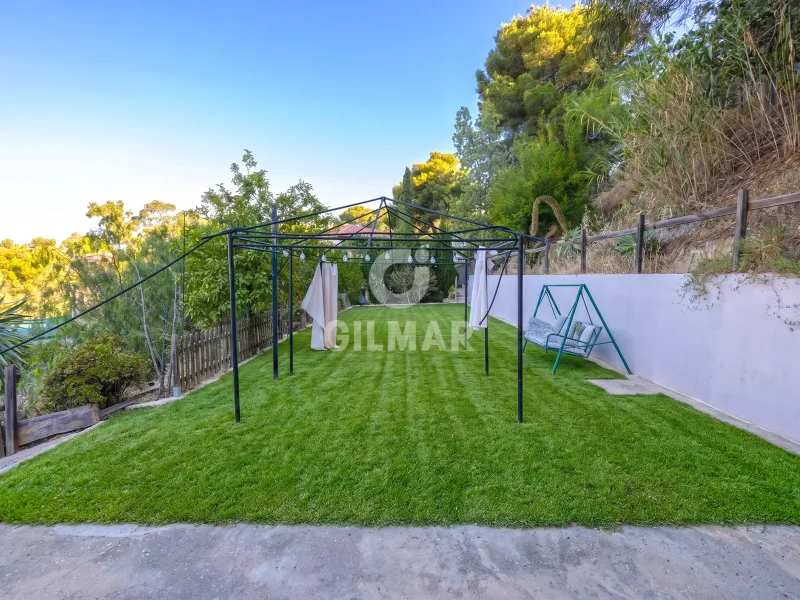 Villa in Colmenar (Málaga) - Málaga