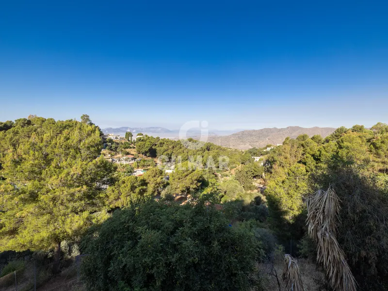 Villa in Colmenar (Málaga) - Málaga
