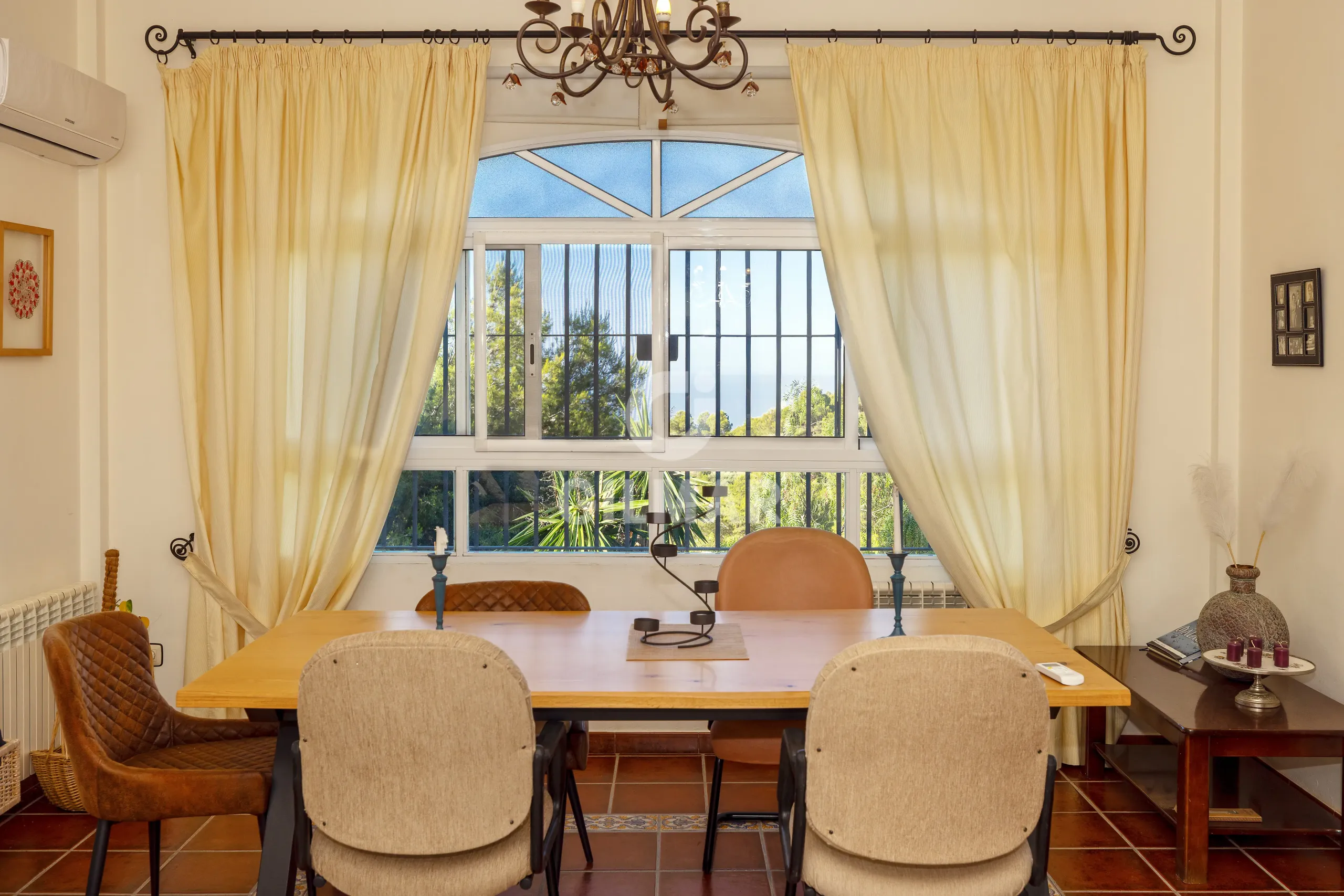 Villa in Colmenar (Málaga) - Málaga