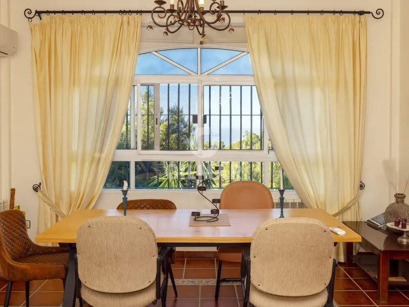 Villa in Colmenar (Málaga) - Málaga