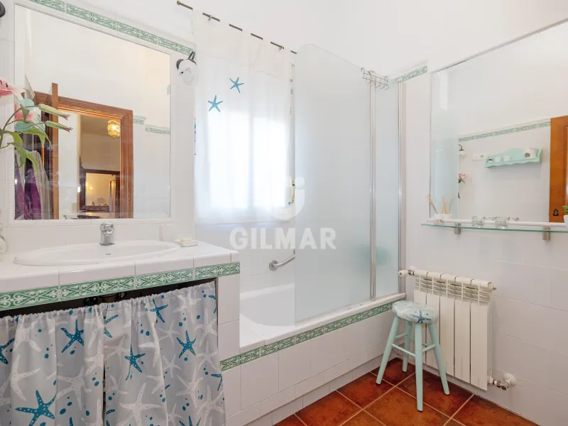 Villa in Colmenar (Málaga) - Málaga