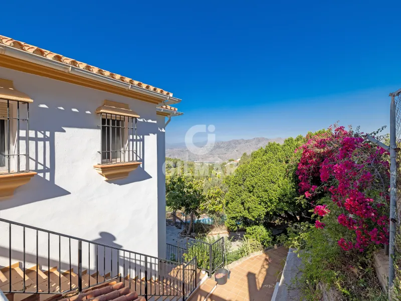 Villa in Colmenar (Málaga) - Málaga