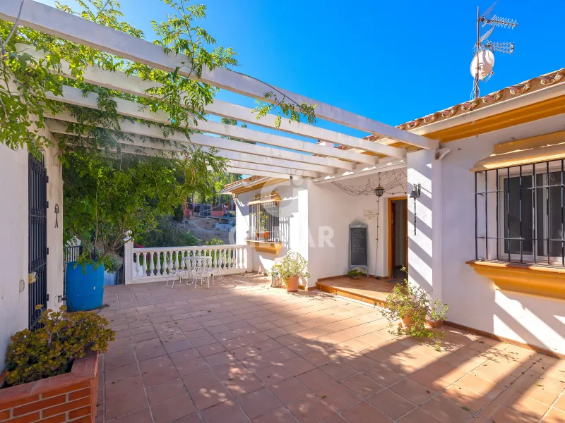 Villa in Colmenar (Málaga) - Málaga