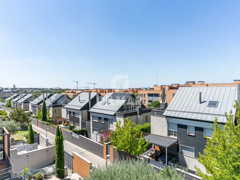 Semi-detached house in Las Rozas - Madrid
