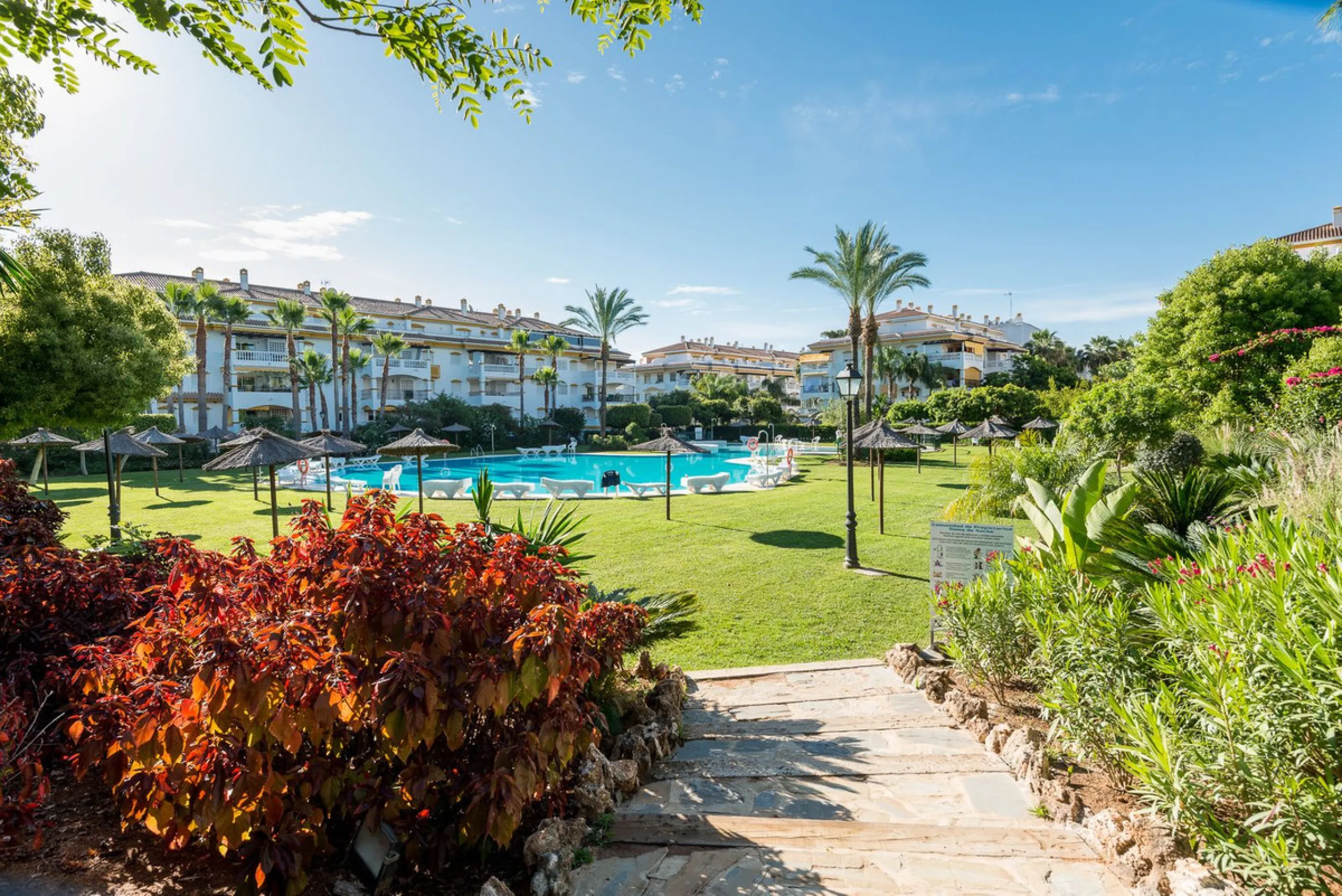 Middle Floor Apartment, Nueva Andalucía, Costa del Sol.
