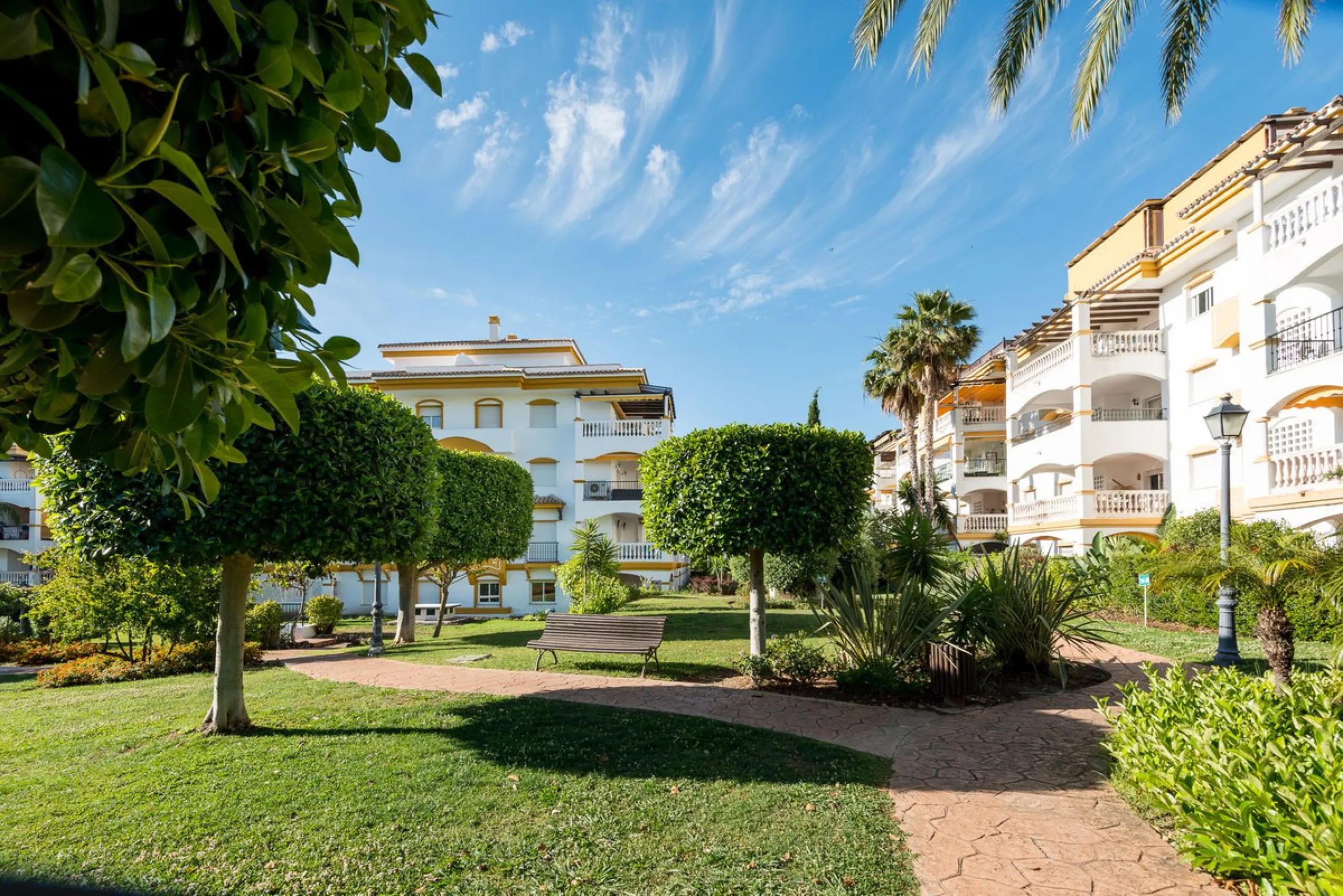 Middle Floor Apartment, Nueva Andalucía, Costa del Sol.