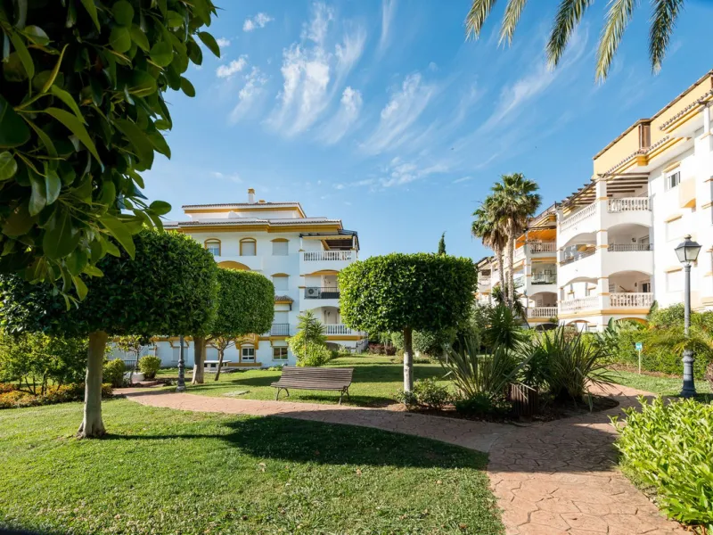 Middle Floor Apartment, Nueva Andalucía, Costa del Sol.