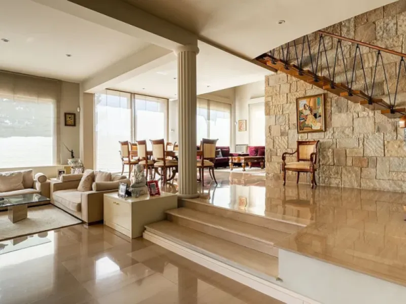 Villa exclusiva con jardín, piscina y vistas al mar en Pedralbes, Barcelona