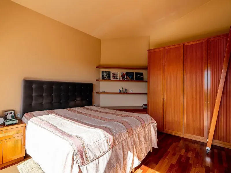 Villa exclusiva con jardín, piscina y vistas al mar en Pedralbes, Barcelona
