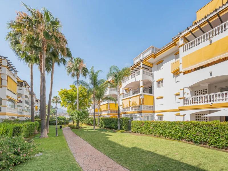 Middle Floor Apartment, Nueva Andalucía, Costa del Sol.
