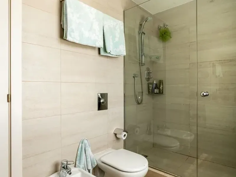Villa exclusiva con jardín, piscina y vistas al mar en Pedralbes, Barcelona