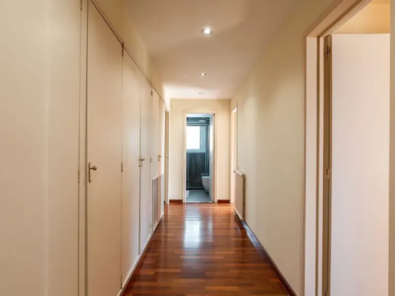 Villa exclusiva con jardín, piscina y vistas al mar en Pedralbes, Barcelona