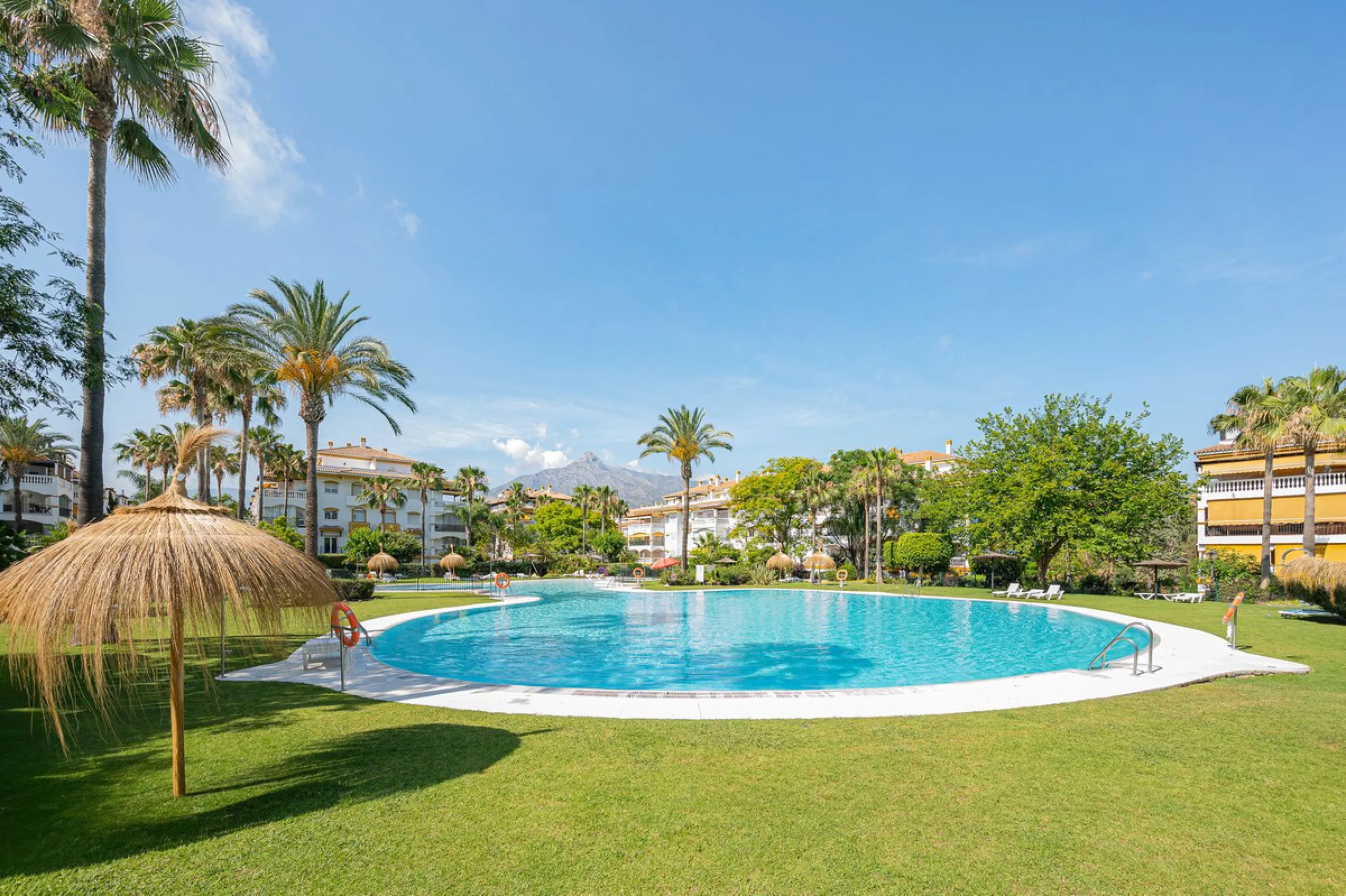 Middle Floor Apartment, Nueva Andalucía, Costa del Sol.
