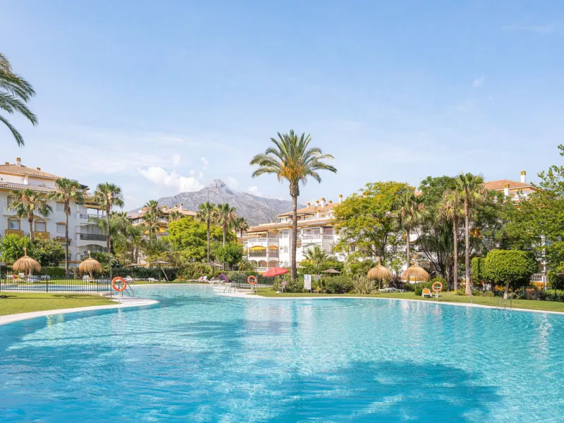 Middle Floor Apartment, Nueva Andalucía, Costa del Sol.