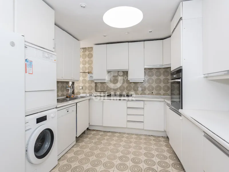 Apartment in Castellana-Orense - Madrid