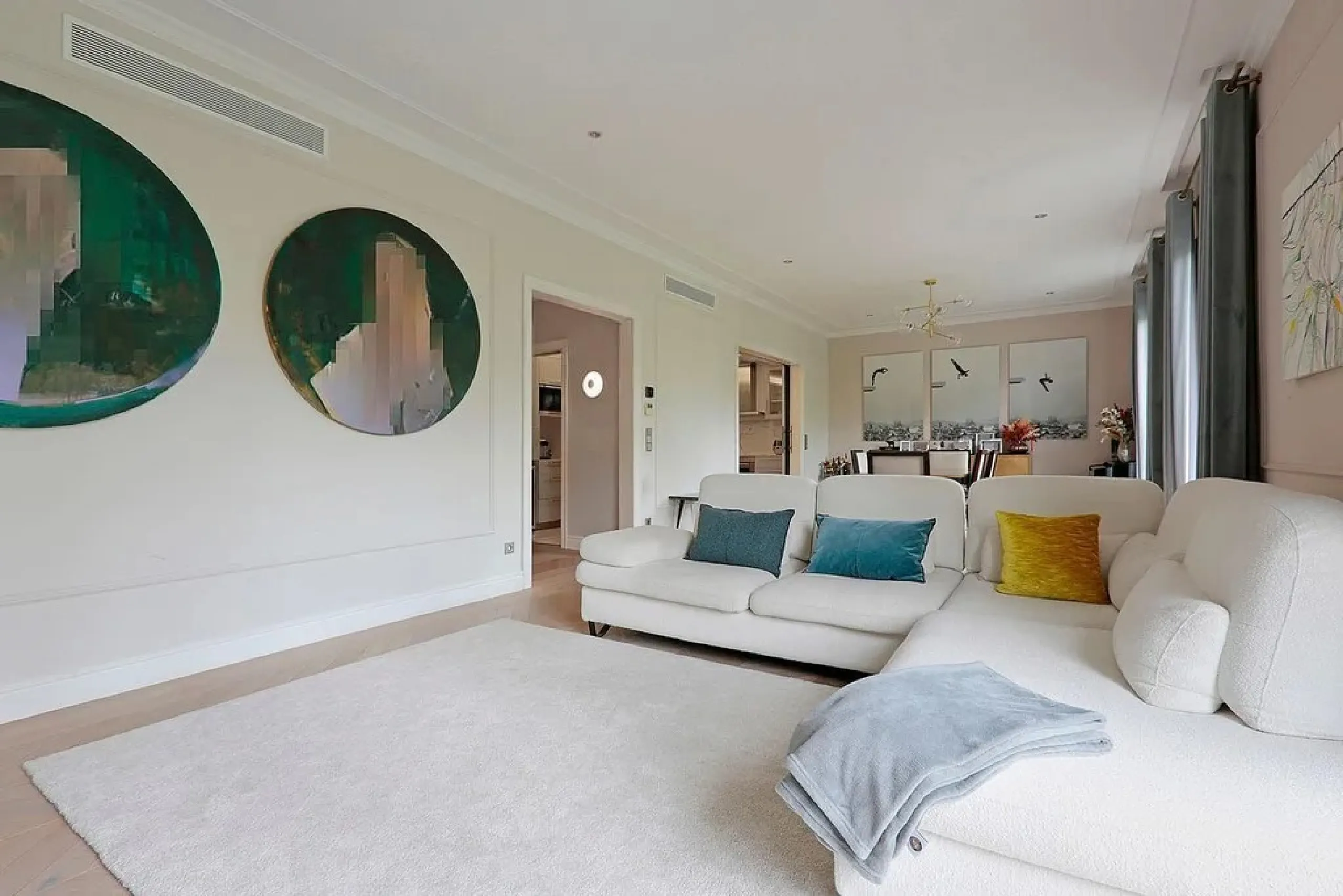 Amplio apartamento renovado en Avinguda Diagonal, junto a Turó Parc, Barcelona