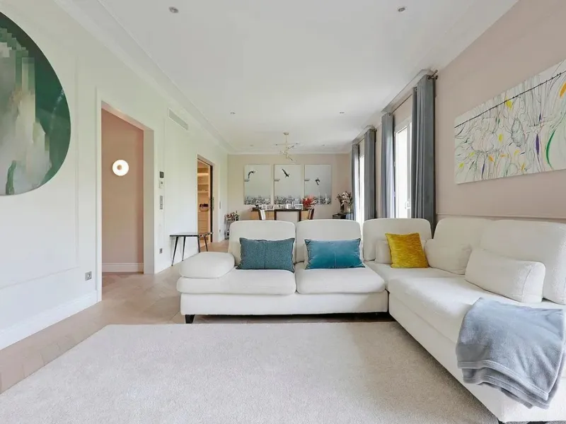 Amplio apartamento renovado en Avinguda Diagonal, junto a Turó Parc, Barcelona