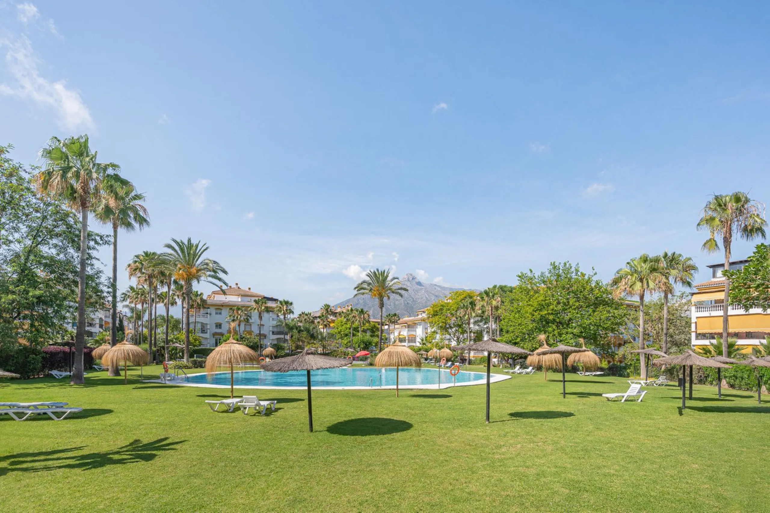 Middle Floor Apartment, Nueva Andalucía, Costa del Sol.