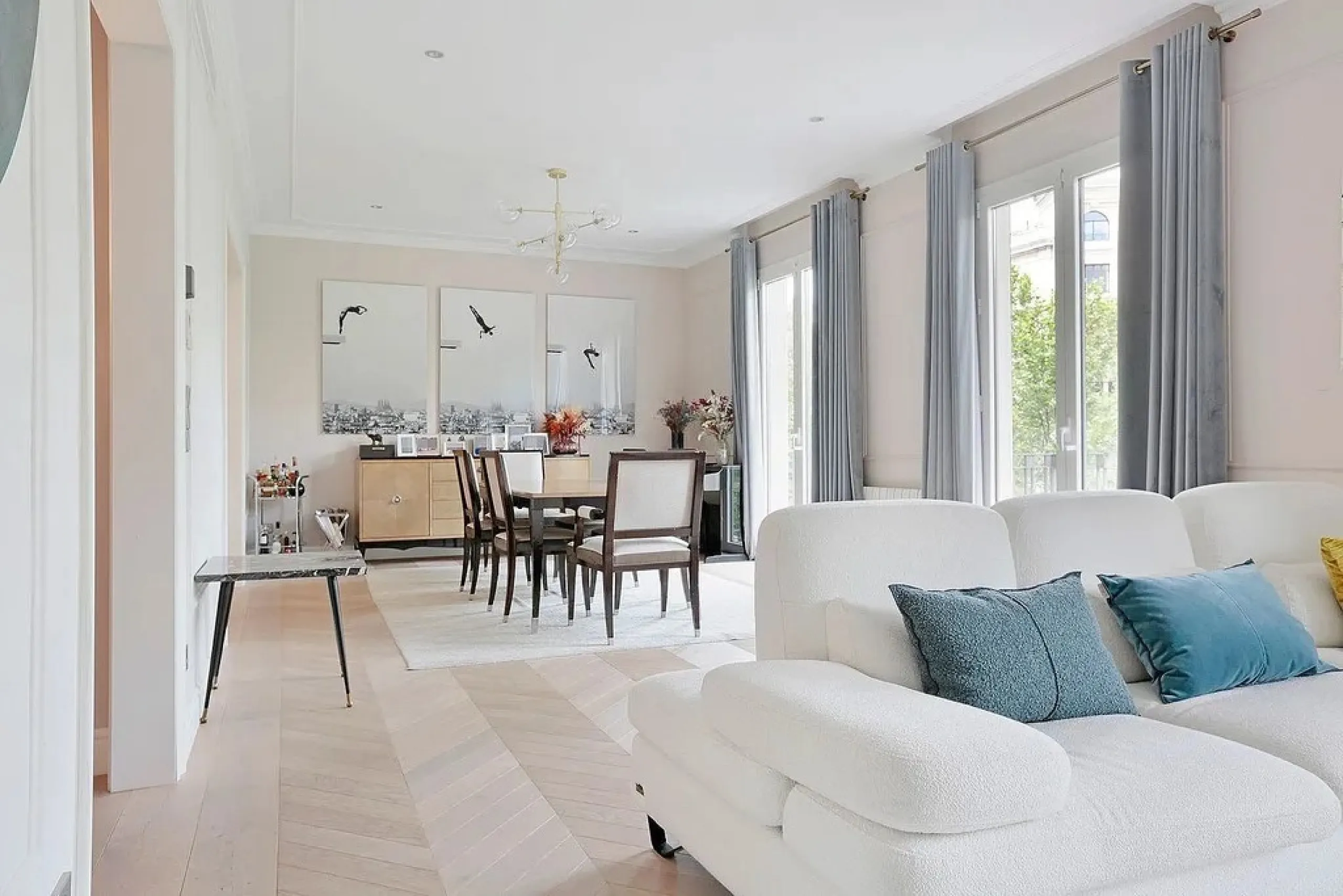 Amplio apartamento renovado en Avinguda Diagonal, junto a Turó Parc, Barcelona