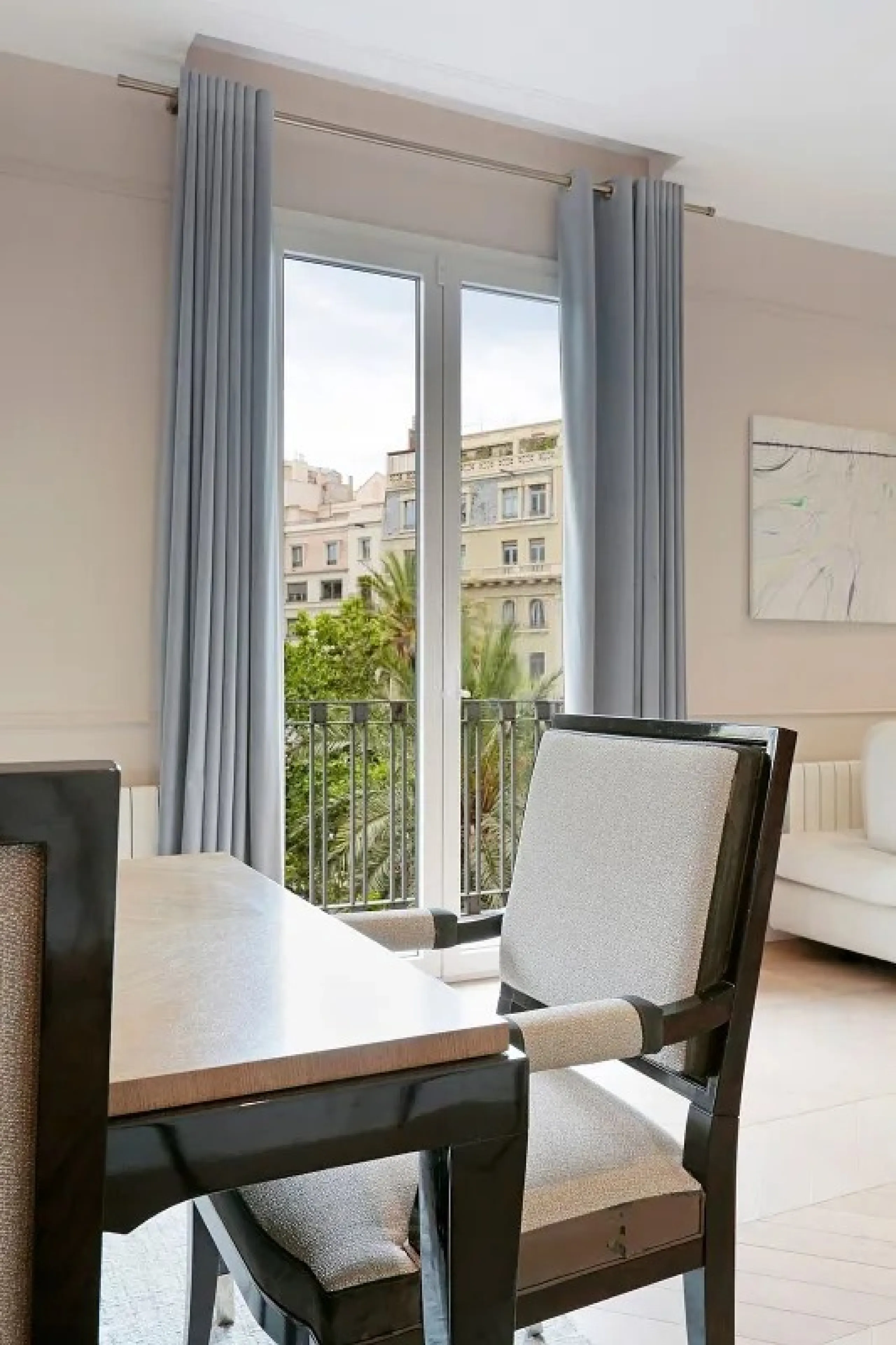 Amplio apartamento renovado en Avinguda Diagonal, junto a Turó Parc, Barcelona