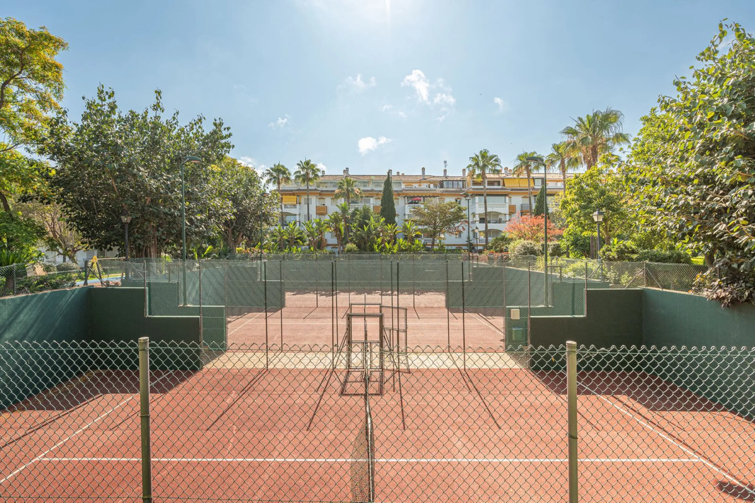 Middle Floor Apartment, Nueva Andalucía, Costa del Sol.