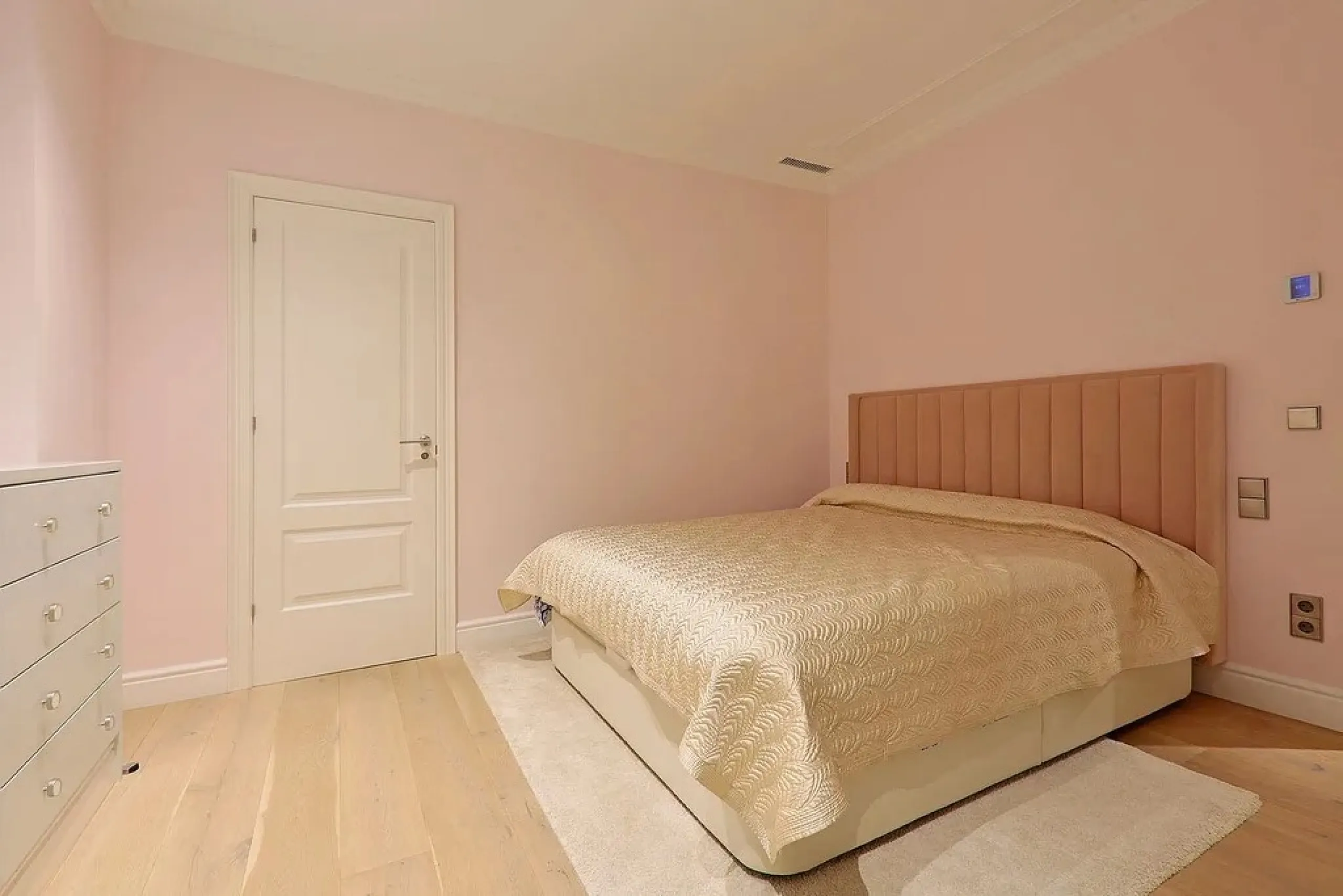 Amplio apartamento renovado en Avinguda Diagonal, junto a Turó Parc, Barcelona