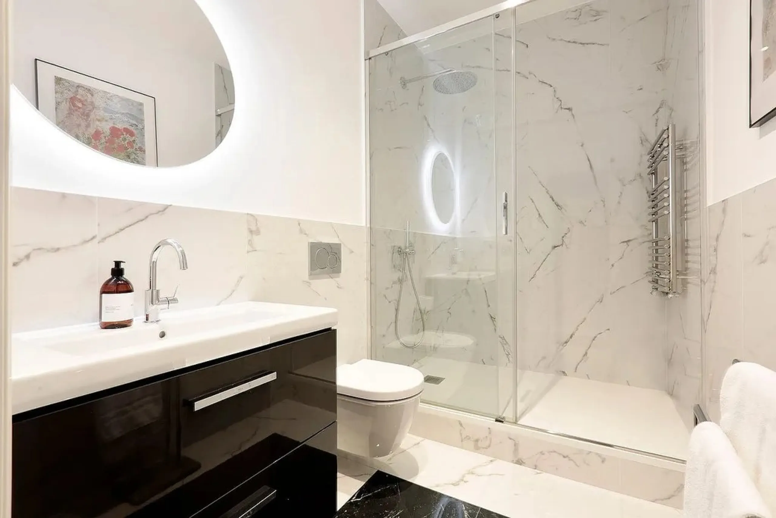 Amplio apartamento renovado en Avinguda Diagonal, junto a Turó Parc, Barcelona