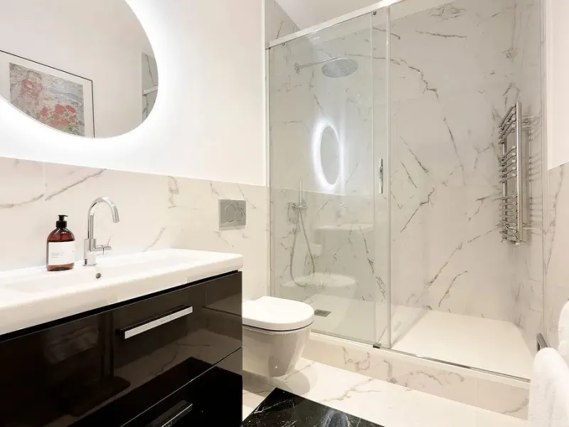 Amplio apartamento renovado en Avinguda Diagonal, junto a Turó Parc, Barcelona