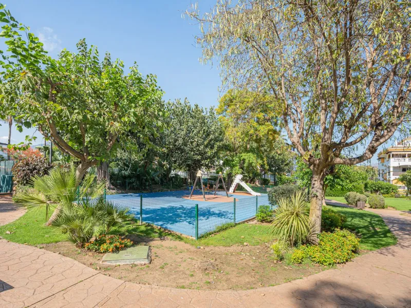 Middle Floor Apartment, Nueva Andalucía, Costa del Sol.
