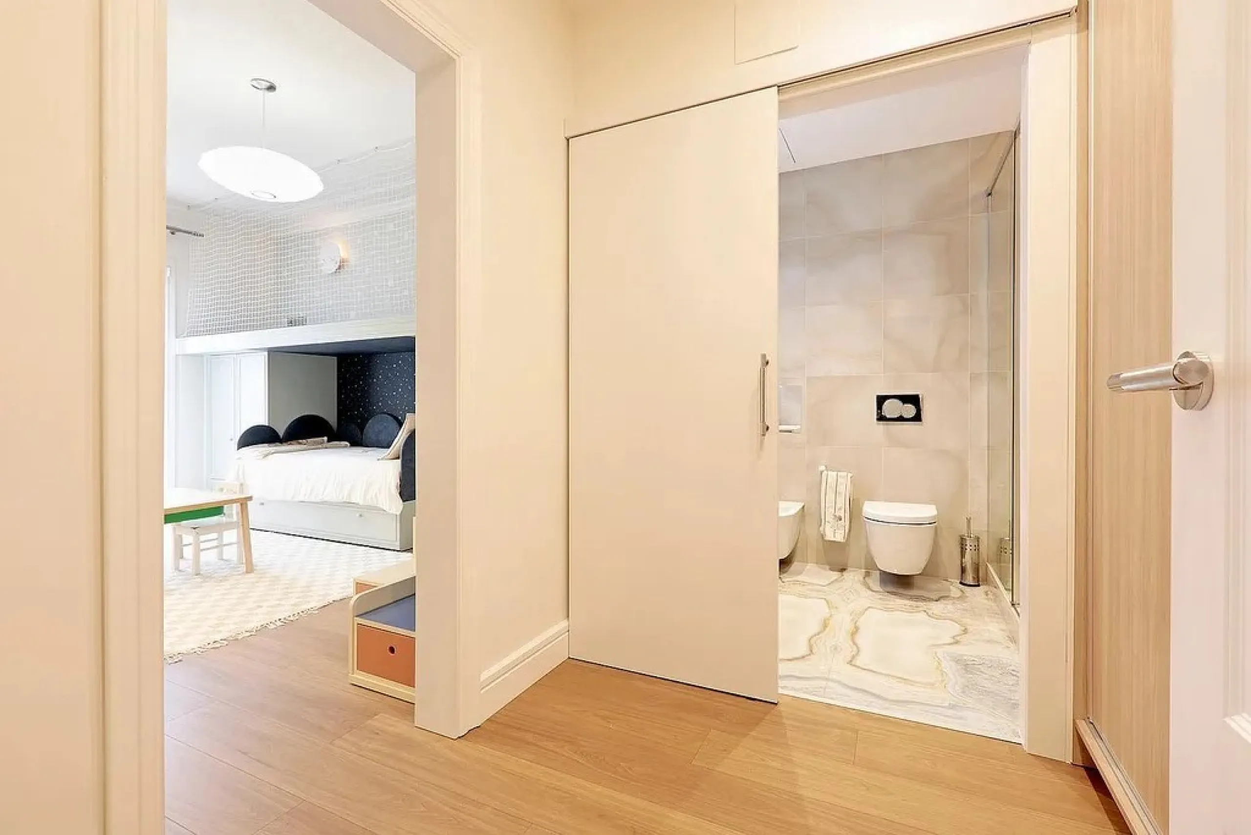 Amplio apartamento renovado en Avinguda Diagonal, junto a Turó Parc, Barcelona