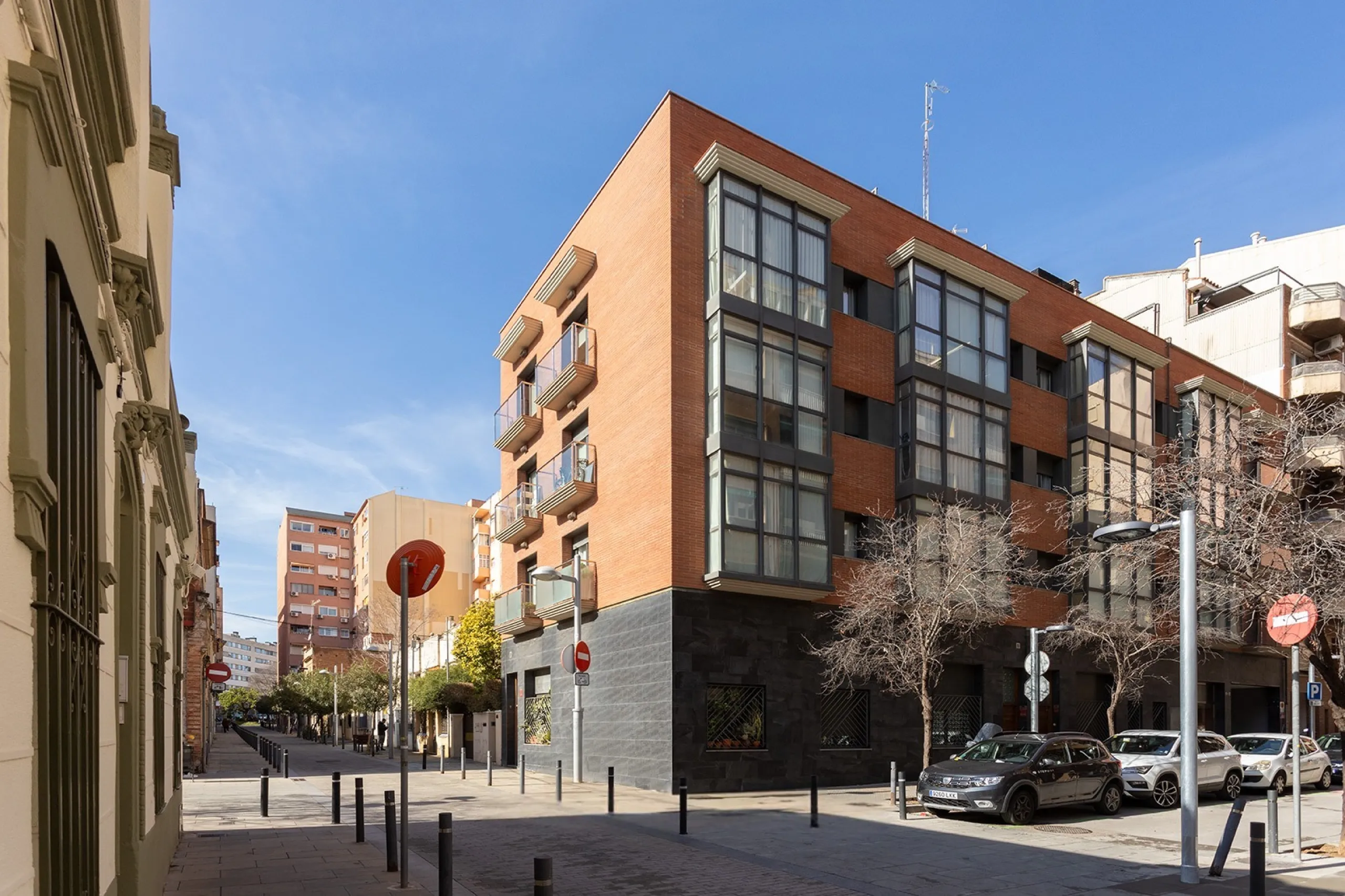 Stylish Bright Duplex with a Terrace in Quiet Les Corts, Barcelona 