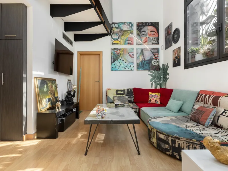 Stylish Bright Duplex with a Terrace in Quiet Les Corts, Barcelona 