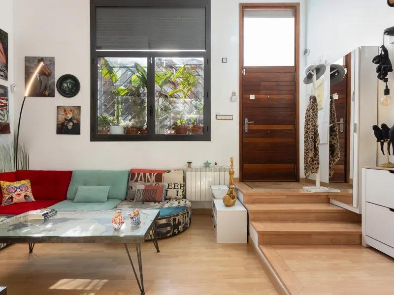 Stylish Bright Duplex with a Terrace in Quiet Les Corts, Barcelona 