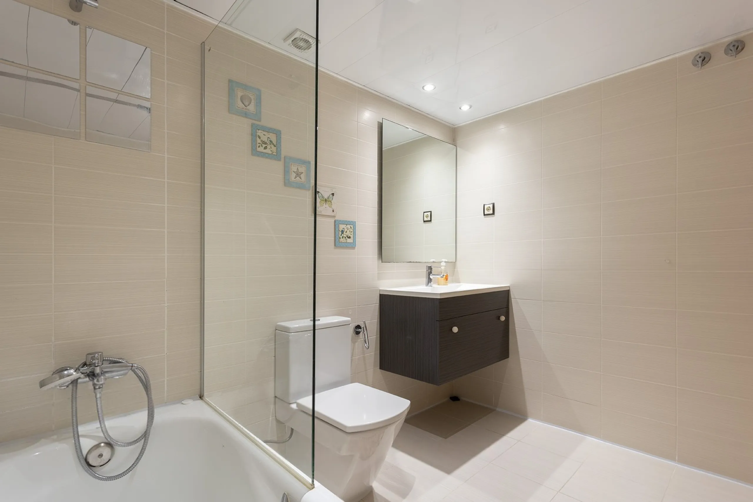 Stylish Bright Duplex with a Terrace in Quiet Les Corts, Barcelona 