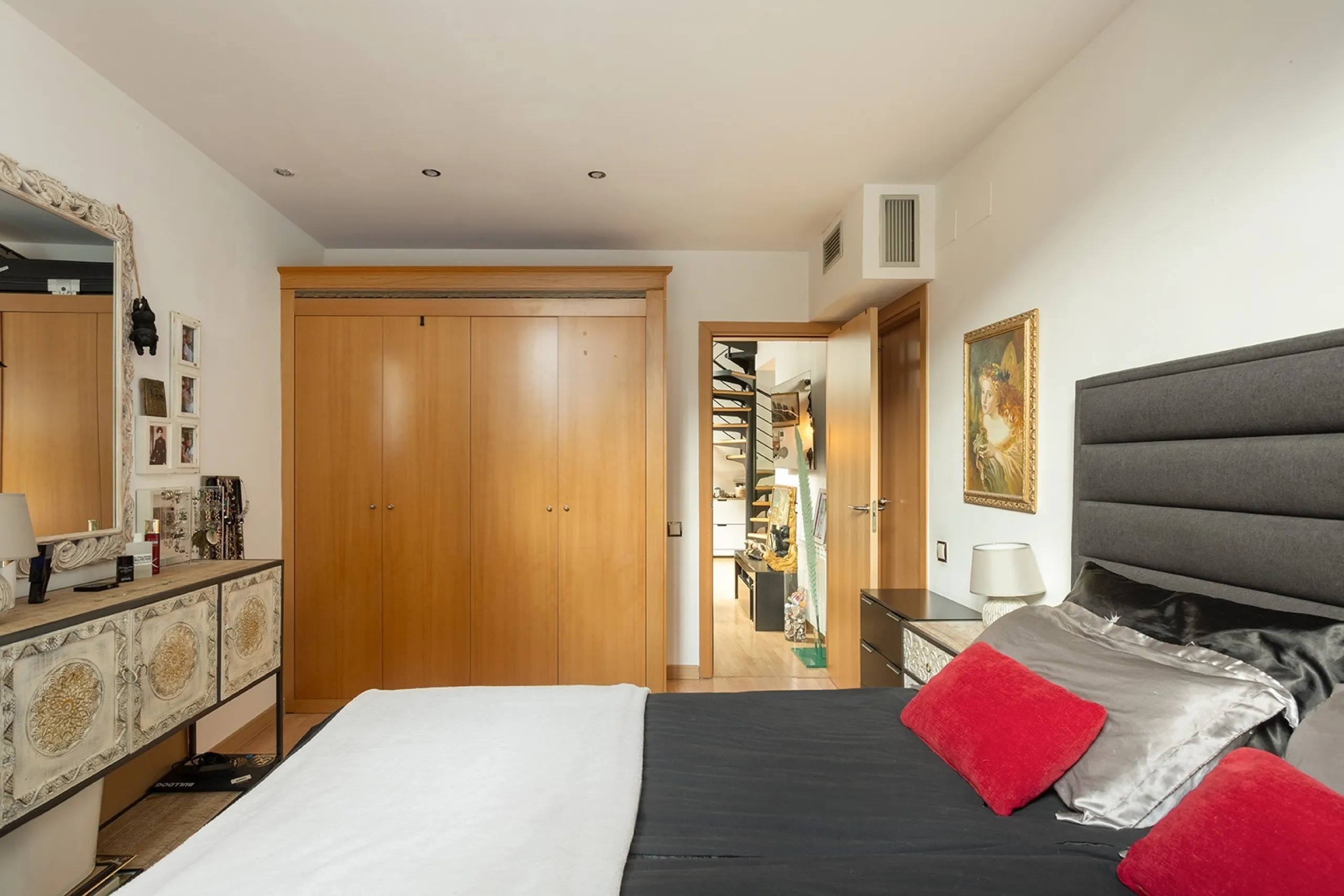Stylish Bright Duplex with a Terrace in Quiet Les Corts, Barcelona 