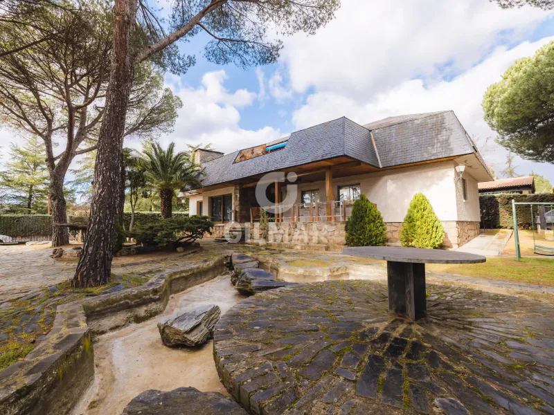 Villa in Valdemorillo - Madrid