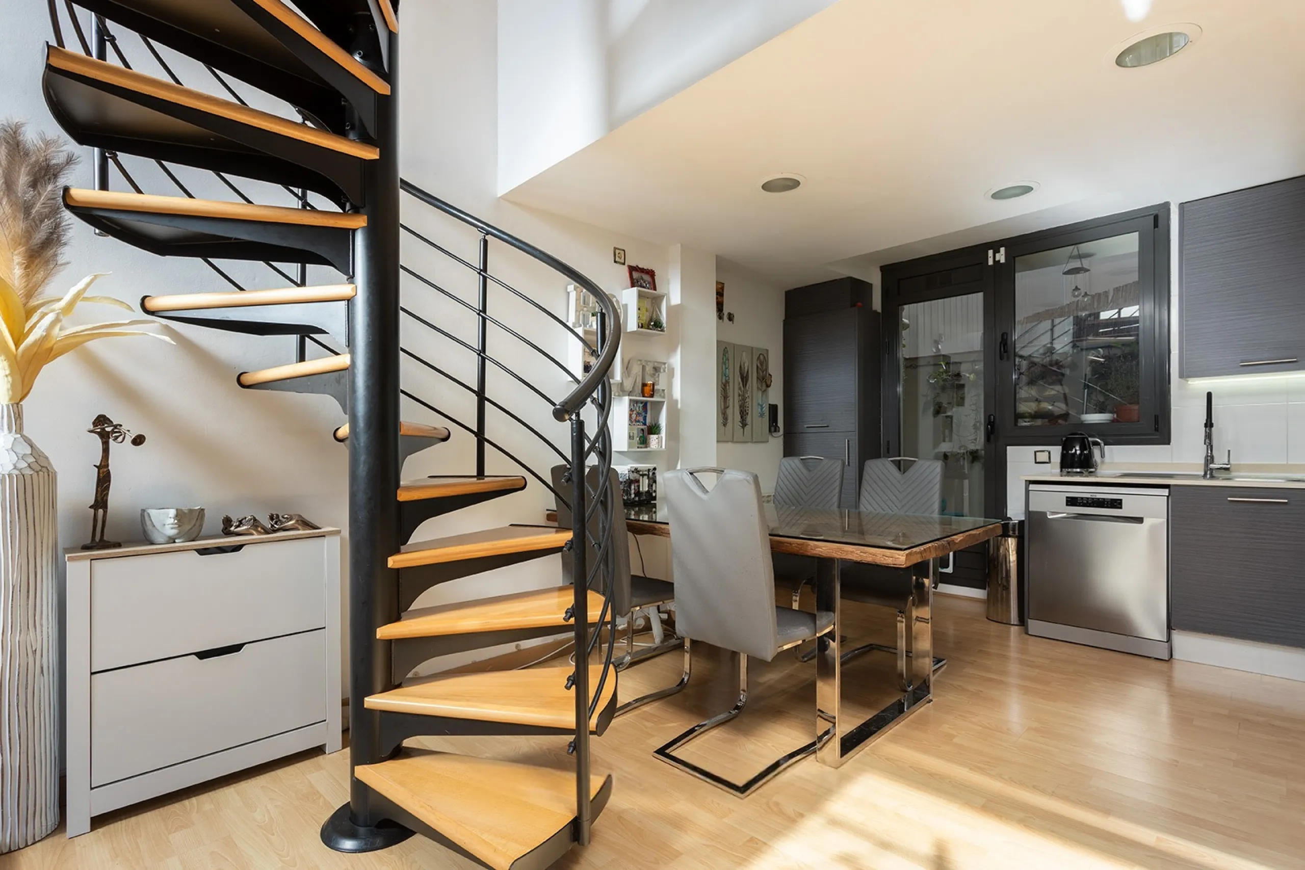 Stylish Bright Duplex with a Terrace in Quiet Les Corts, Barcelona 