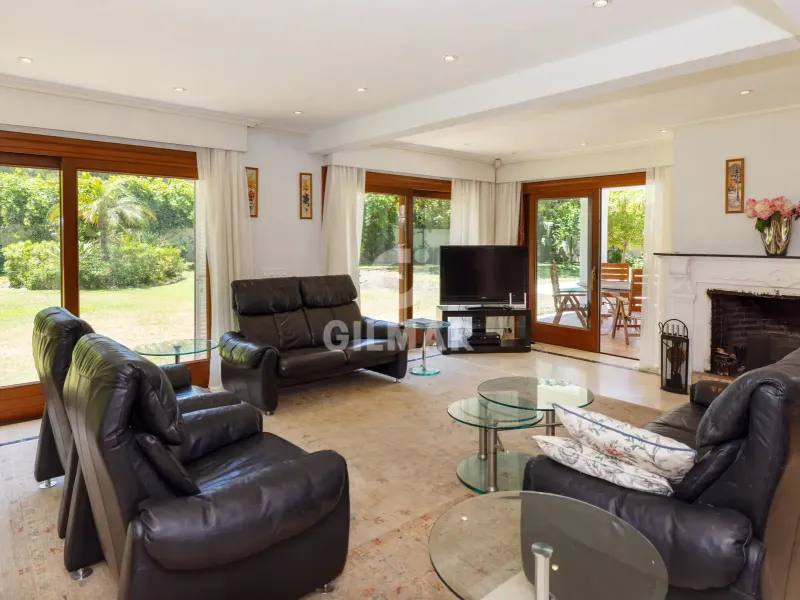 Villa in Estepona Este - Málaga