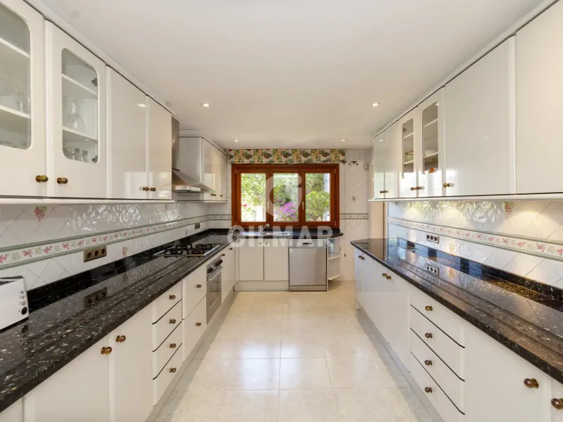 Villa in Estepona Este - Málaga