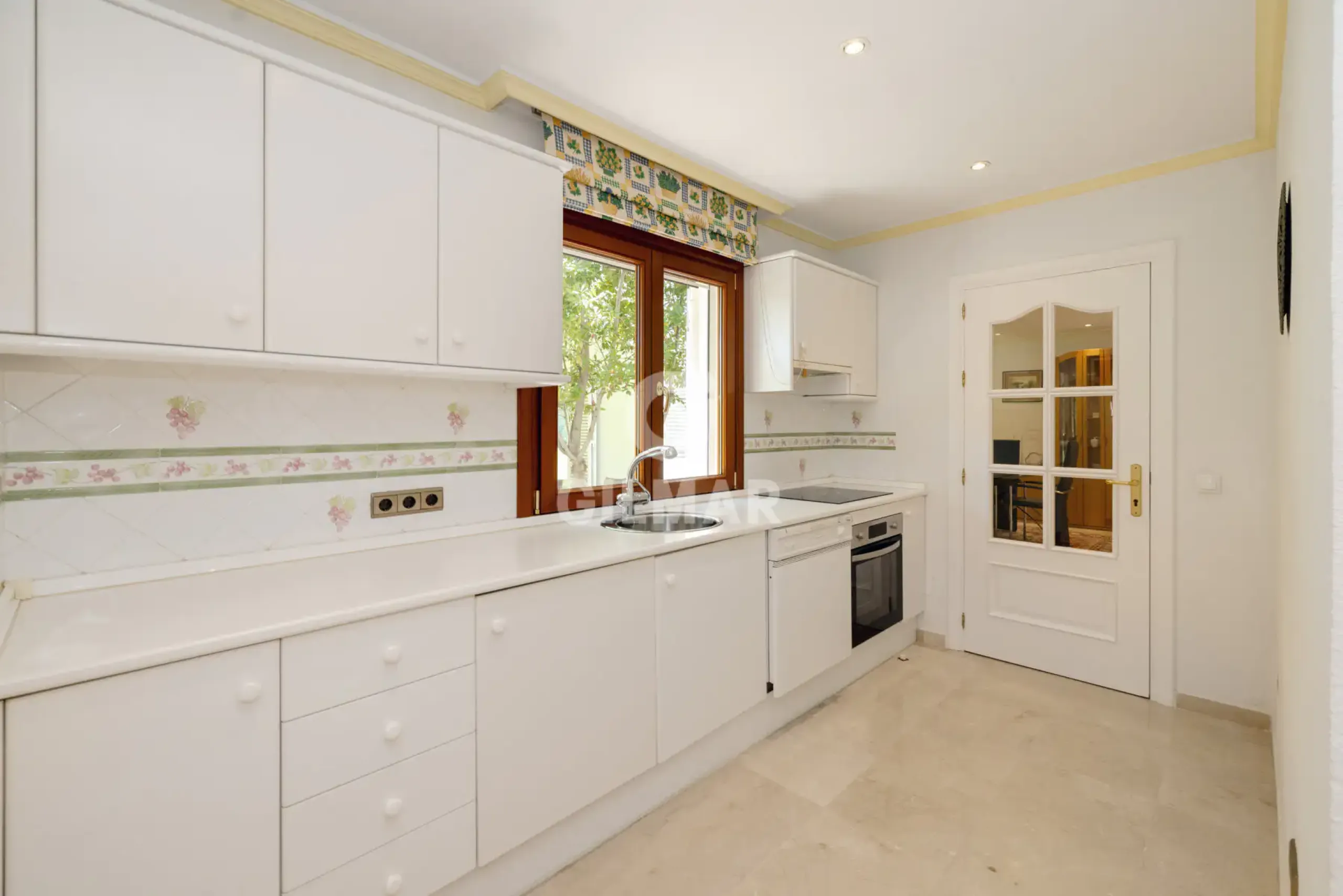 Villa in Estepona Este - Málaga