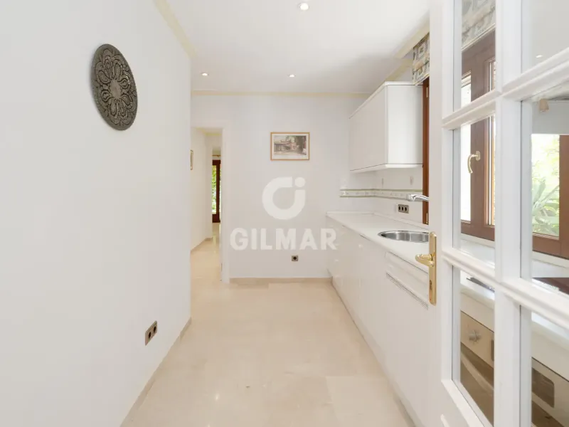 Villa in Estepona Este - Málaga