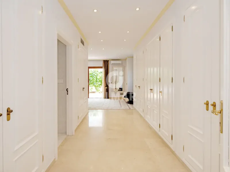 Villa in Estepona Este - Málaga