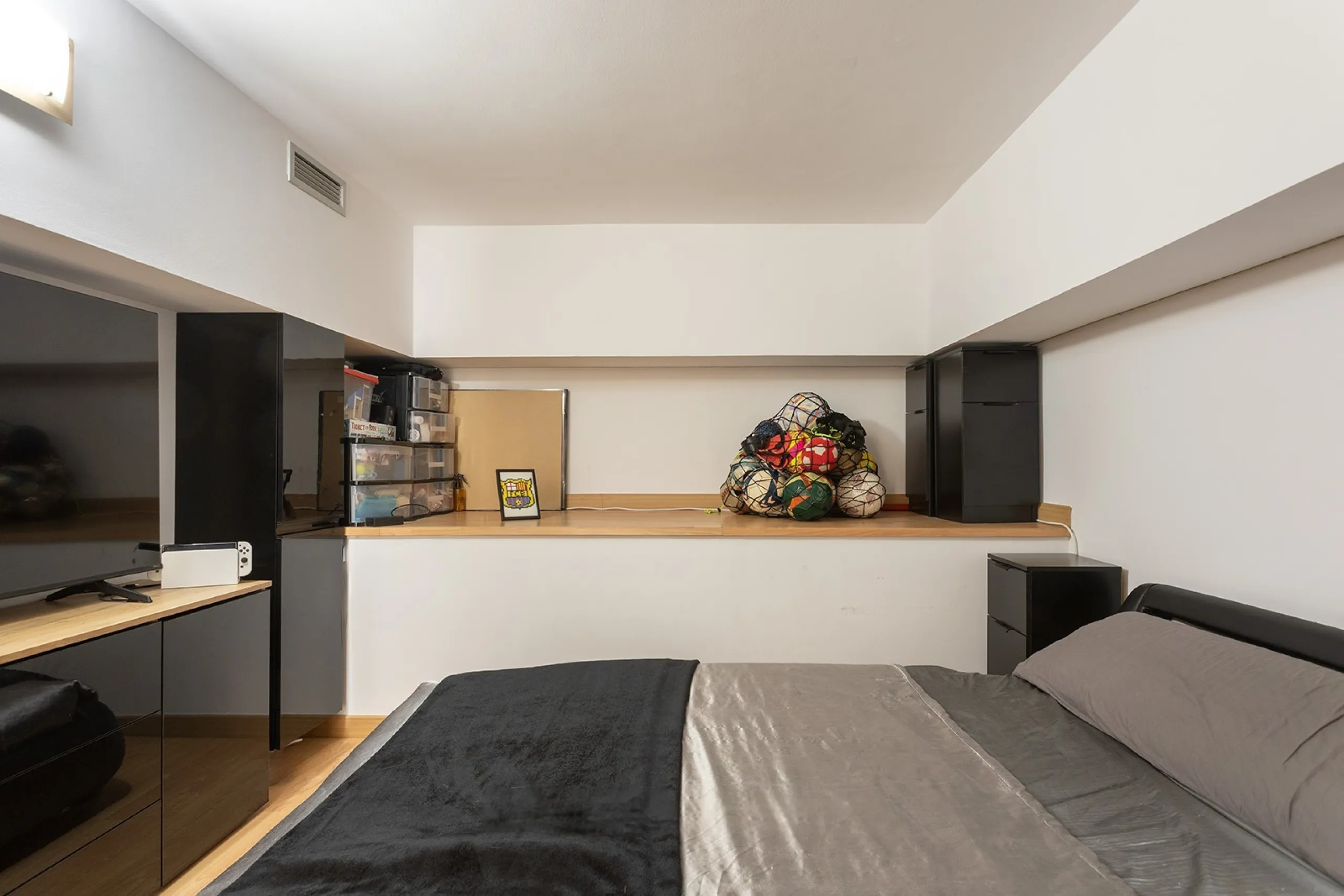 Stylish Bright Duplex with a Terrace in Quiet Les Corts, Barcelona 