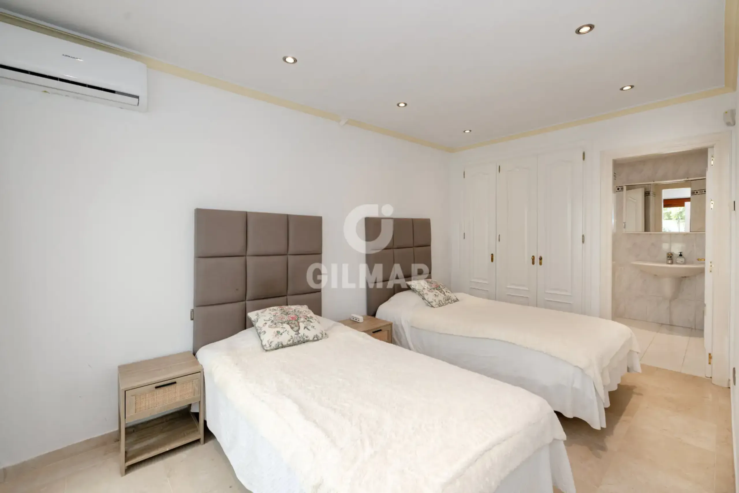 Villa in Estepona Este - Málaga