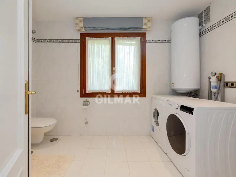 Villa in Estepona Este - Málaga